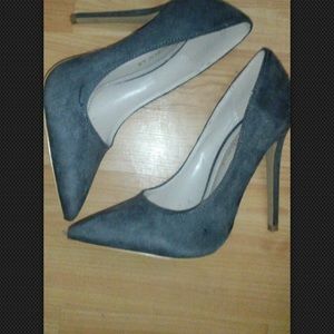 Lola shoetique pumps